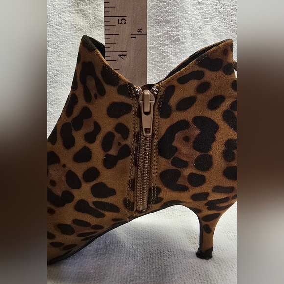 Leopard Print Pointed Toe Bow Kitten Heel Cut Ankle Booties Side Zip Boot Sz 7.5 - Picture 12 of 16